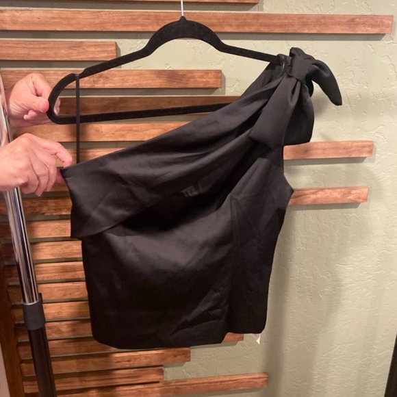 Gorgeous Black fancy one strap top with bow - Picture 1 of 11